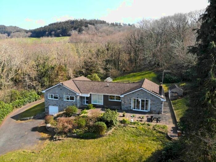4 Bedroom Detached Bungalow For Sale In Tre'r Ddol, Machynlleth, SY20