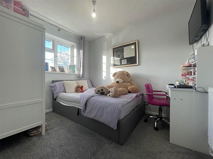 3 Bedroom Terraced House To Rent In Oak Green, Abbots Langley, WD5