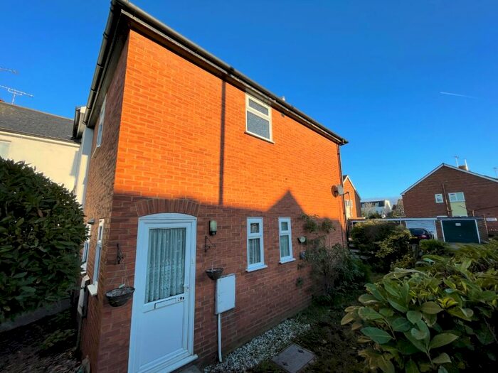 2 Bedroom Semi-Detached House To Rent In Corringham Road, Stanford Le Hope, Esse, SS17