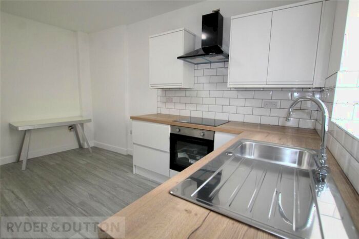 1 Bedroom Maisonette To Rent In Maple Street, Huddersfield, West Yorkshire, HD5