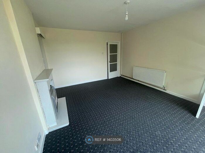 2 Bedroom Bungalow To Rent In Allerton Road, Allerton, Bradford, BD15