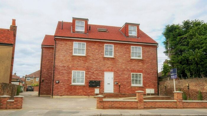1 Bedroom Flat To Rent In High Street, Stanwell, Staines, TW19