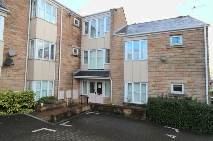 2 Bedroom Flat To Rent In Millennium Court, Pudsey, West Yorkshire, LS28