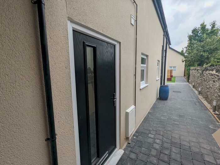 2 Bedroom Flat To Rent In Egerton Street, Cardiff, CF5