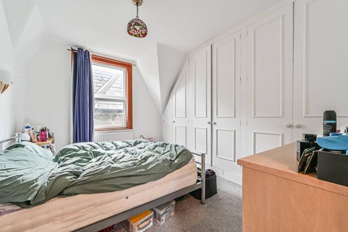 1 Bedroom Flat To Rent In Bedford Hill, Balham, London, SW12