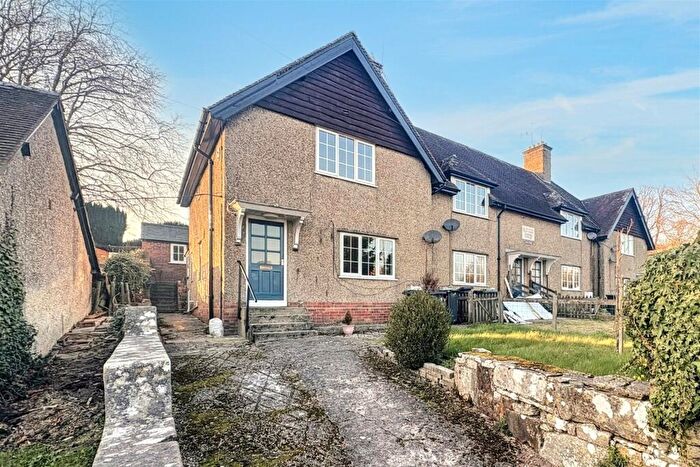 3 Bedroom End Of Terrace House For Sale In Bere Regis, BH20