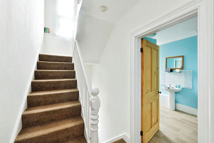 2 Bedroom Cottage For Sale In Sidmouth Cottages, Plymouth, PL4