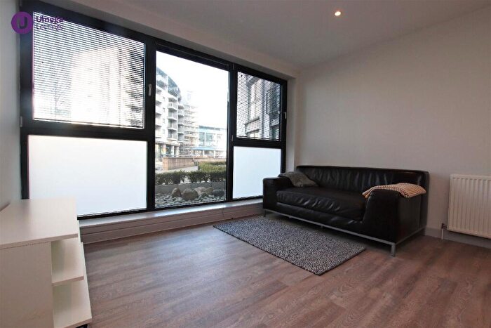 2 Bedroom Apartment To Rent In Lower Gilmore Bank, Fountainbridge, Edinburgh, EH3