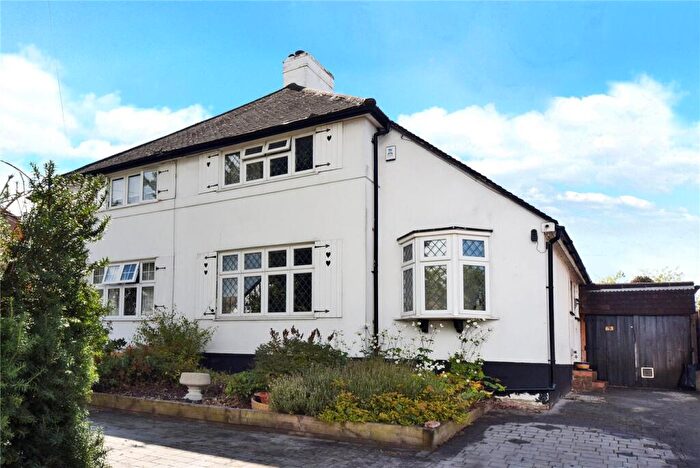 3 Bedroom Semi-Detached House For Sale In Oaks Avenue, Worcester Park, KT4