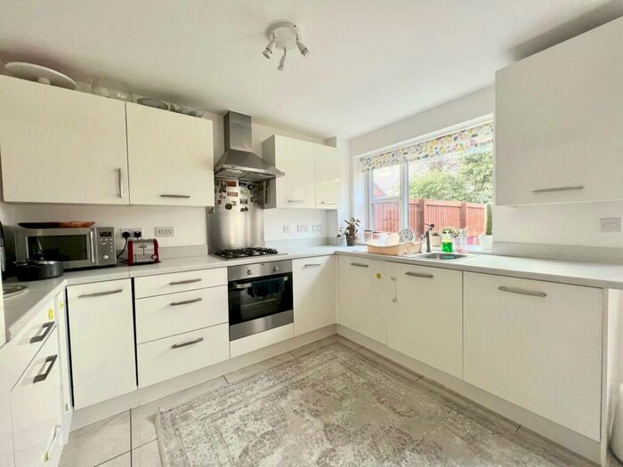 3 Bedroom Semi-Detached House To Rent In Summer Crescent, Beeston, NG9