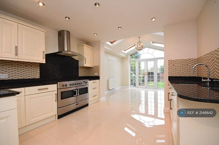 5 Bedroom Detached House To Rent In Eastern Road, Rayleigh, SS6