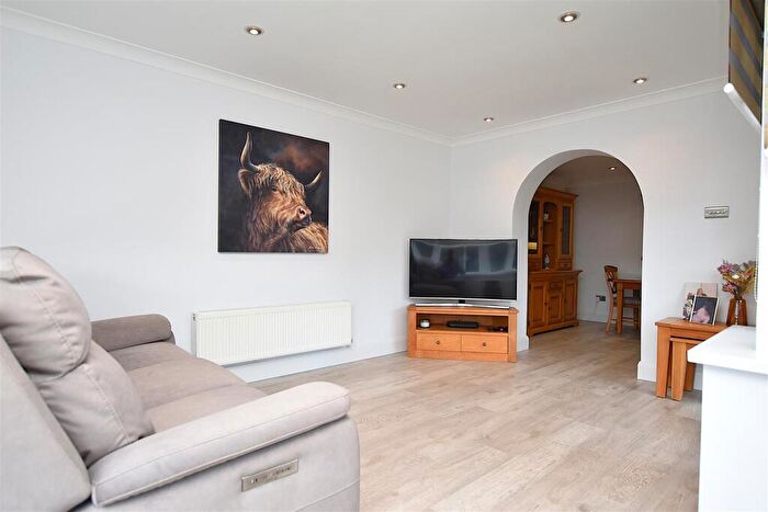 4 Bedroom Detached House For Sale In Berse Gardens, Berse Road, Caego, LL11