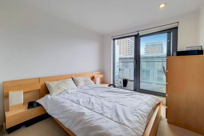 1 Bedroom Flat To Rent In Royal Carriage Mews, Woolwich, London, SE18