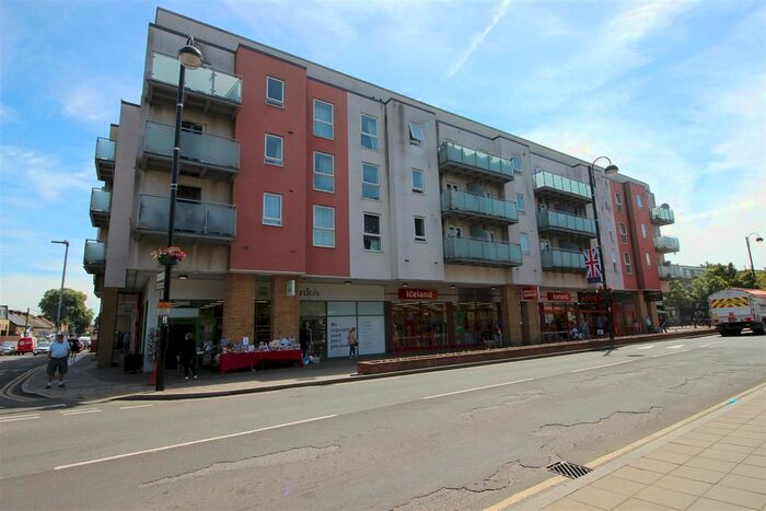 2 Bedroom Flat To Rent In Fairfield Road, West Drayton, UB7