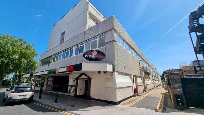 1 Bedroom Flat To Rent In Chichester Road, Southend On Sea, Essex, SS1