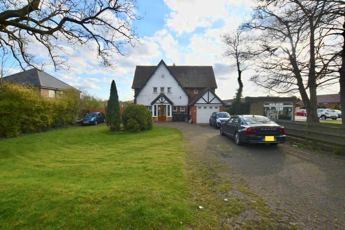 4 Bedroom Detached House To Rent In Birmingham Road, Allesley, Coventry, CV5