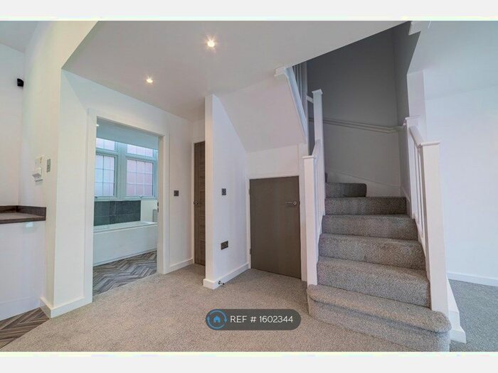 2 Bedroom End Of Terrace House To Rent In Abbey Park, Worksop, S80