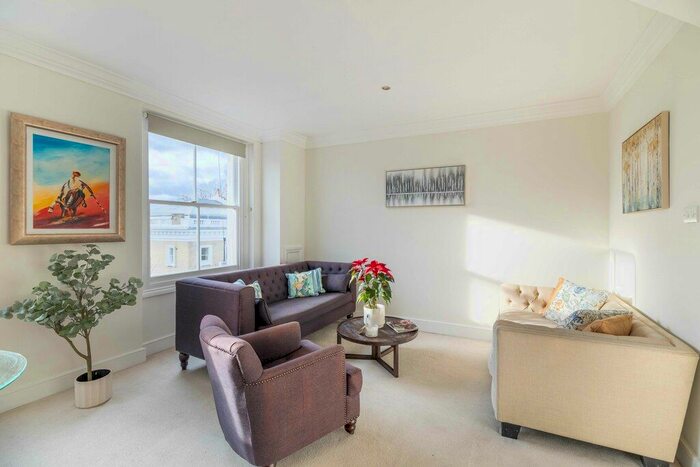 2 Bedroom Flat To Rent In Redcliffe Gardens, Chelsea, SW10