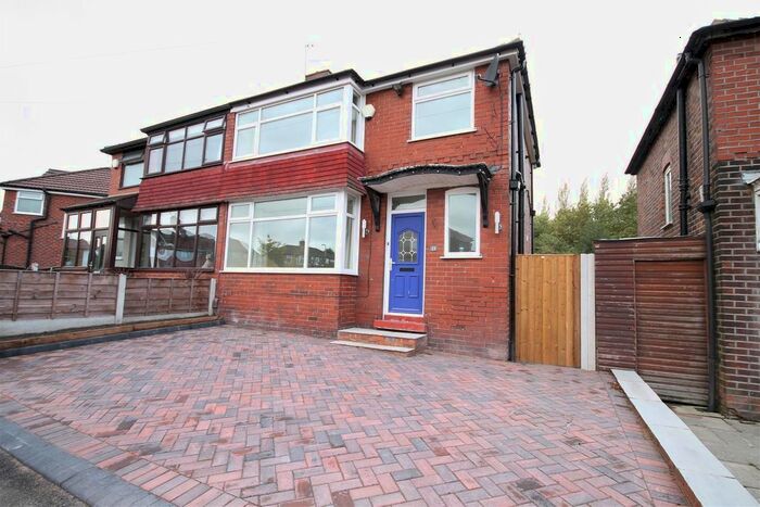3 Bedroom Semi-Detached House To Rent In Runnymeade, Salford, Manchester, M6