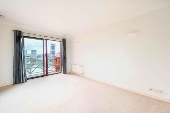 2 Bedroom Flat To Rent In Regent On The River, Sands End, London, SW6