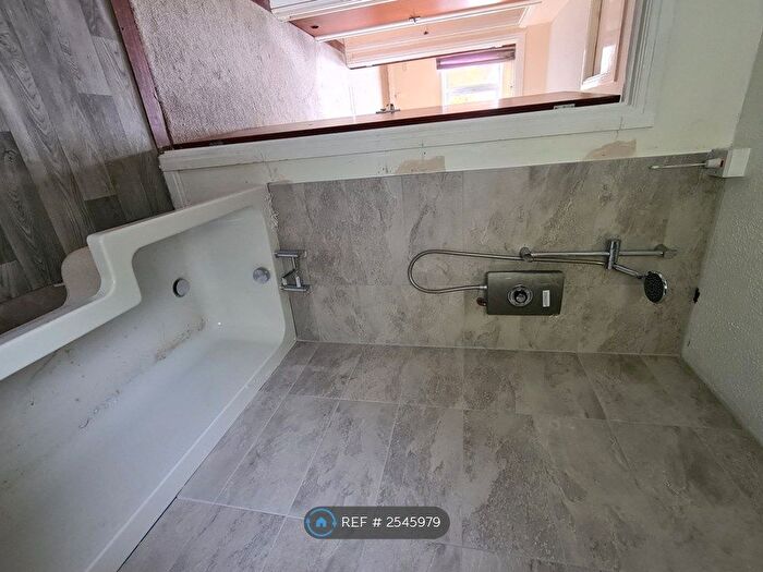 3 Bedroom Semi-Detached House To Rent In Clos Cenawon, Cwmrhydyceirw, Swansea, SA6