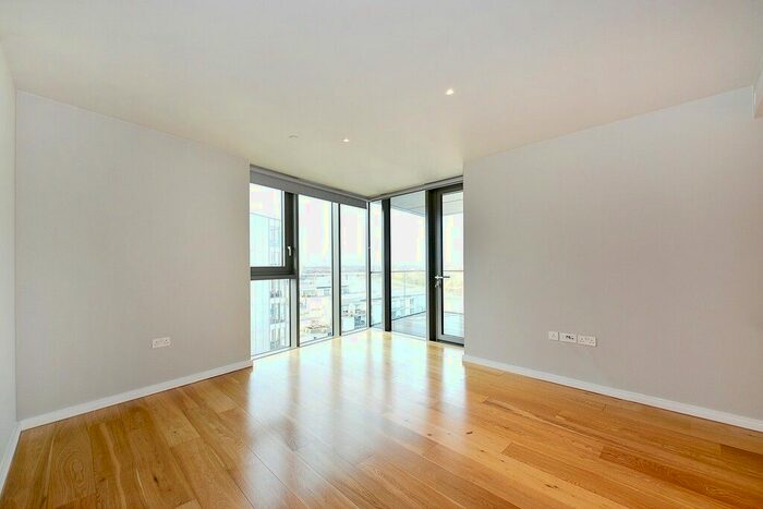 2 Bedroom Flat To Rent In Eastfields Avenue, Putney, SW18