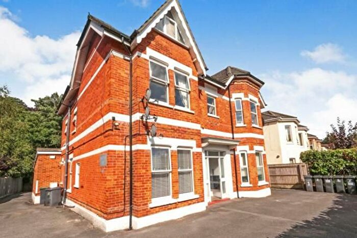 1 Bedroom Flat To Rent In Westvale Court, Bournemouth, BH4
