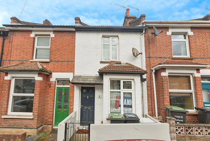 3 Bedroom Terraced House For Sale In Wingfield Road, Gravesend, Kent, DA12