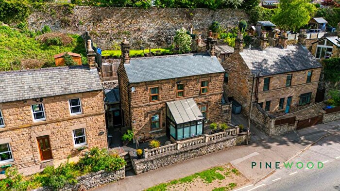 5 Bedroom Detached House For Sale In Bakewell Road, Matlock, DE4