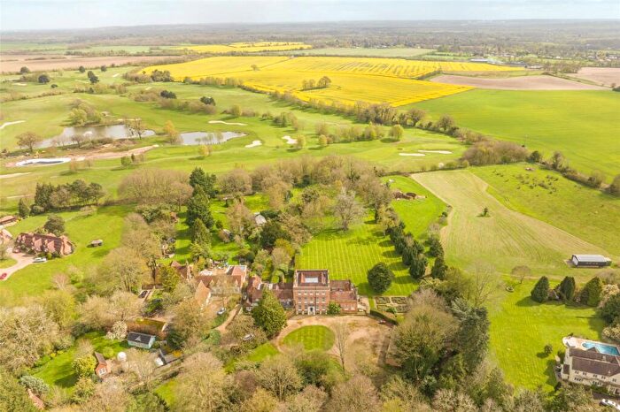 8 Bedroom Semi-Detached House For Sale In Bath Road, Kiln Green, Berkshire, RG10
