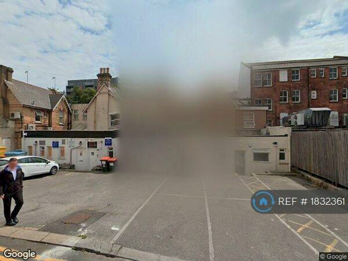 Studio To Rent In Domino Court, Bournemouth, BH1