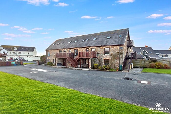 2 Bedroom Flat For Sale In Enfield Road, Broad Haven, Haverfordwest, SA62