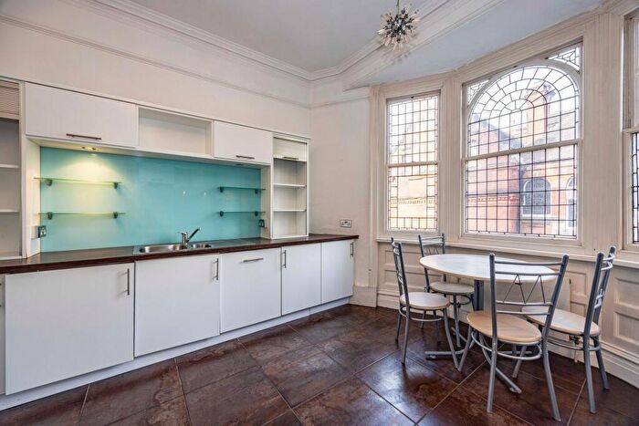 2 Bedroom Apartment To Rent In Newcastle Drive, Nottingham, NG7