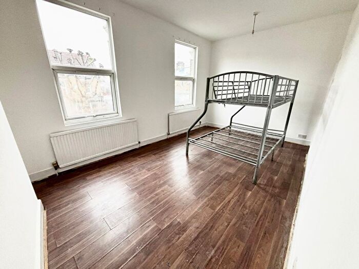 1 Bedroom Flat To Rent In Gooseley Lane, London, E6