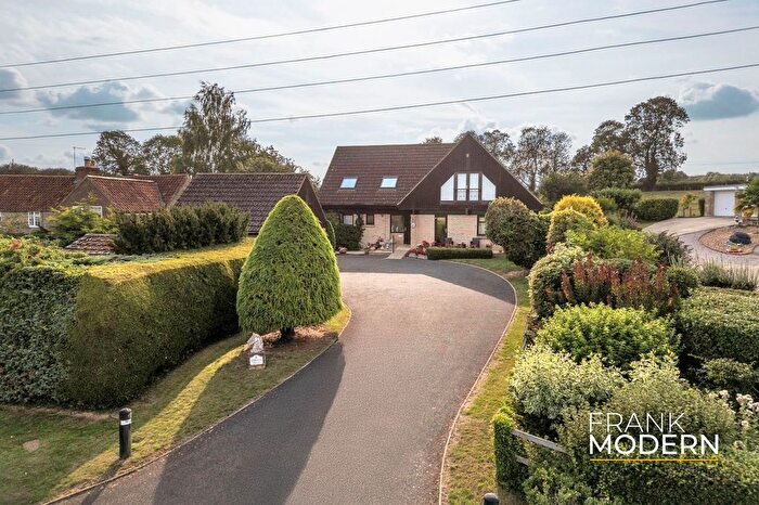 5 Bedroom Detached House For Sale In Water Lane, North Witham, NG33