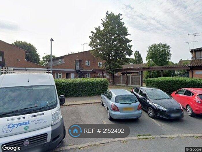 2 Bedroom Flat To Rent In Malyons Mews, Basildon, SS13