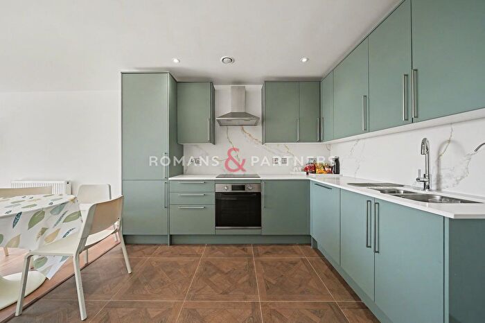 2 Bedroom Flat To Rent In Gooch House, Hammersmith, W6