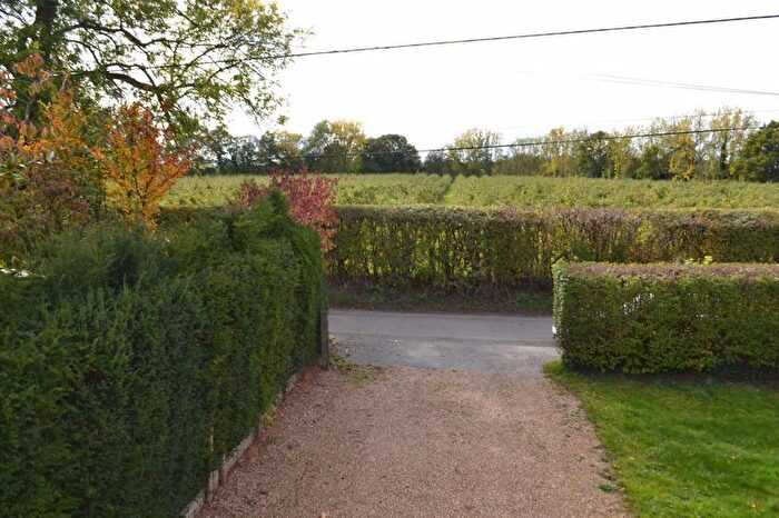 3 Bedroom Semi-Detached House For Sale In Postern Lane, Tonbridge, TN11