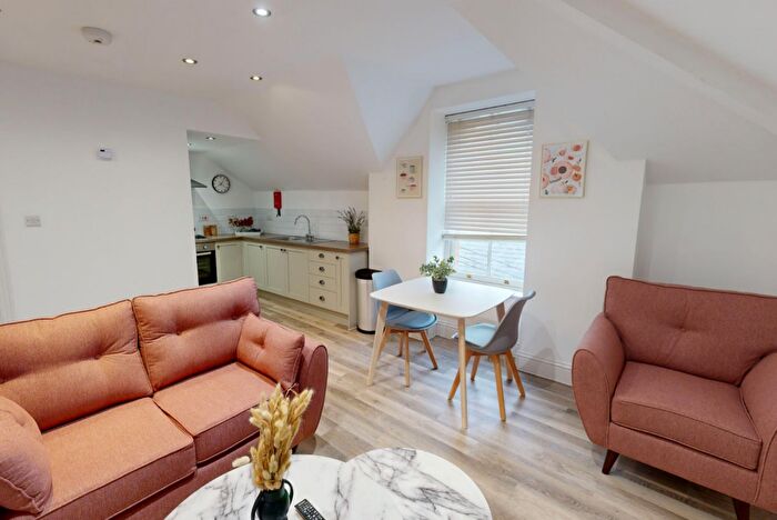 2 Bedroom Flat To Rent In Flat, Waverley Centre, - Portland Road, NG7