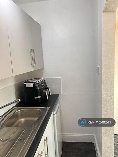 1 Bedroom Flat To Rent In Portswood Rd, Southampton, SO17
