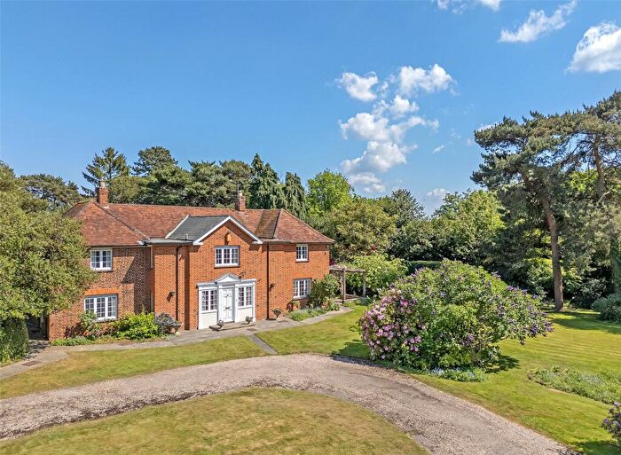 5 Bedroom Detached House For Sale In Margaretting Road, Galleywood, Chelmsford, Essex, CM2