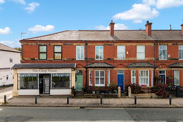 4 Bedroom Terraced House For Sale In Radcliffe New Road, Whitefield, Manchester, M45
