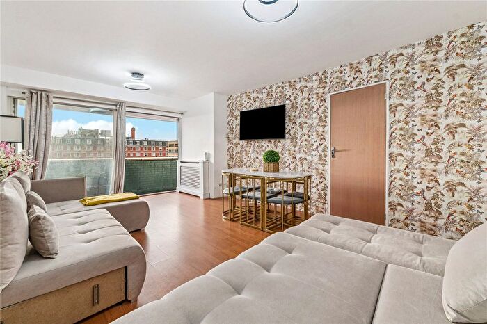 1 Bedroom Flat For Sale In Porchester Square, London, W2