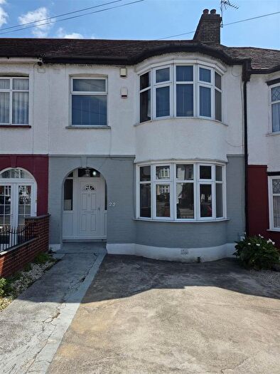 3 Bedroom Property To Rent In Ashley Gardens, London, N13