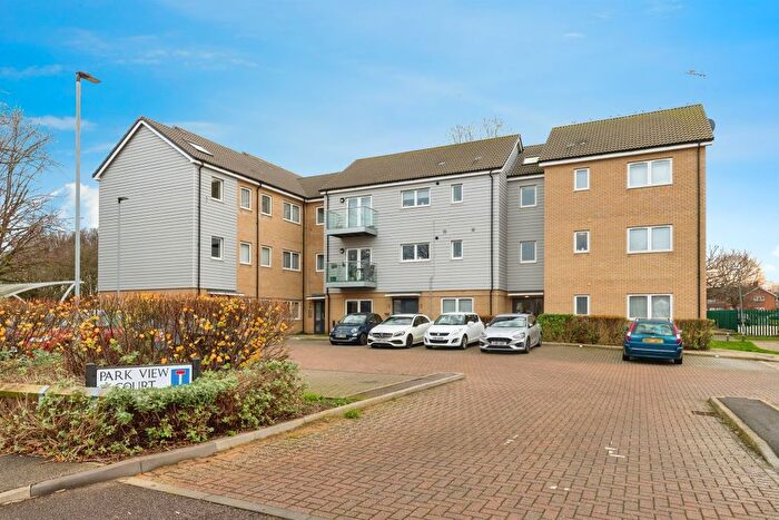 2 Bedroom Flat For Sale In Park View Court, Letchworth Garden City, SG6