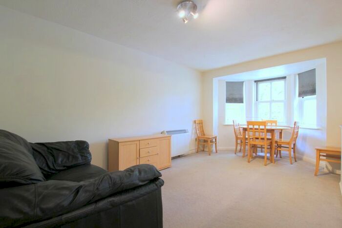 2 Bedroom Flat To Rent In Bessborough Road, London, SW15