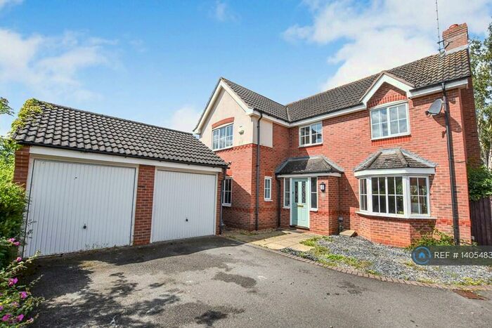 4 Bedroom Detached House To Rent In Wake Way, Grange Park, Northampton, NN4