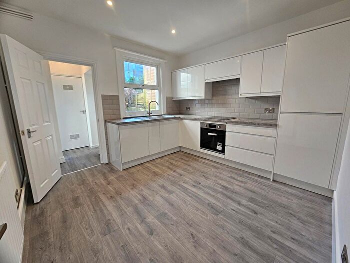 2 Bedroom Flat To Rent In Sandown Road, Brighton, BN2