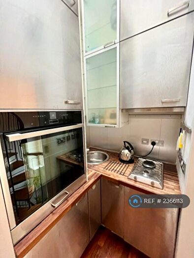 1 Bedroom Semi-Detached House To Rent In York Lane, Edinburgh, EH1