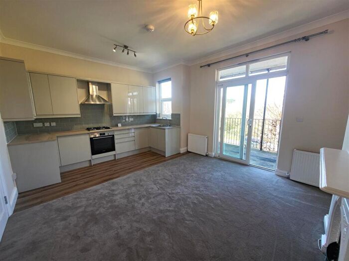 2 Bedroom Flat To Rent In Marlborough Road, Gillingham, ME7
